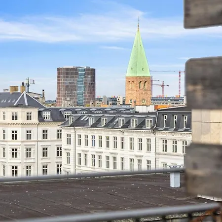 Penthouse With Rooftop Terrace *